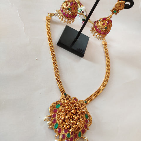 Matte finish necklace